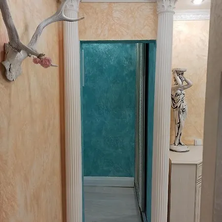 Antique Style Apartment. Квартира В Античном Стиле. Apartment